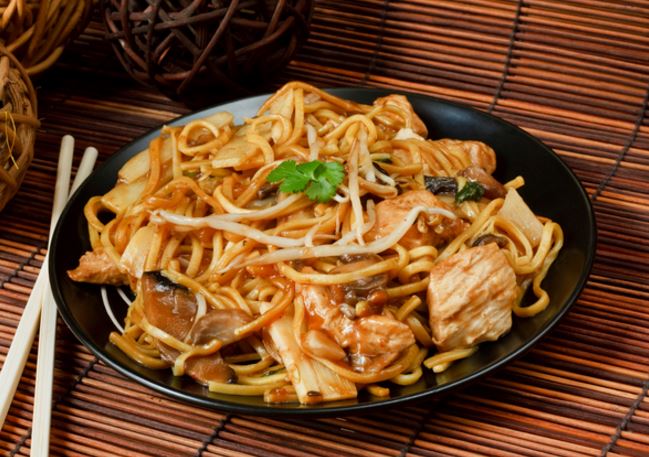 Chow mein de pollo | Recetas de Pollo
