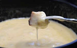 Como cocinar pollo para fondue de queso
