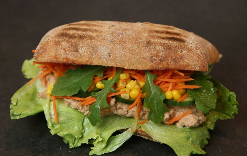 Sandwich De Pollo Navideño